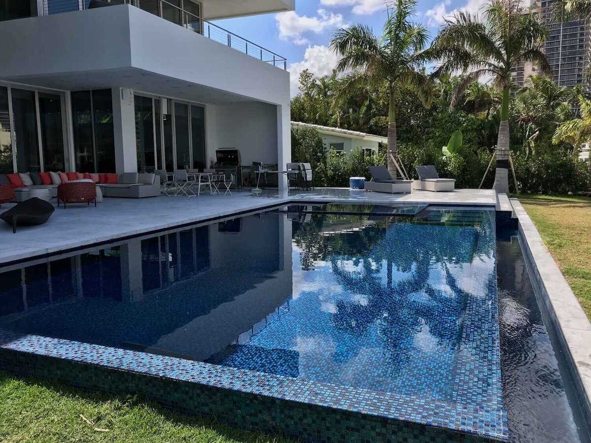 Rectangle swimming pool