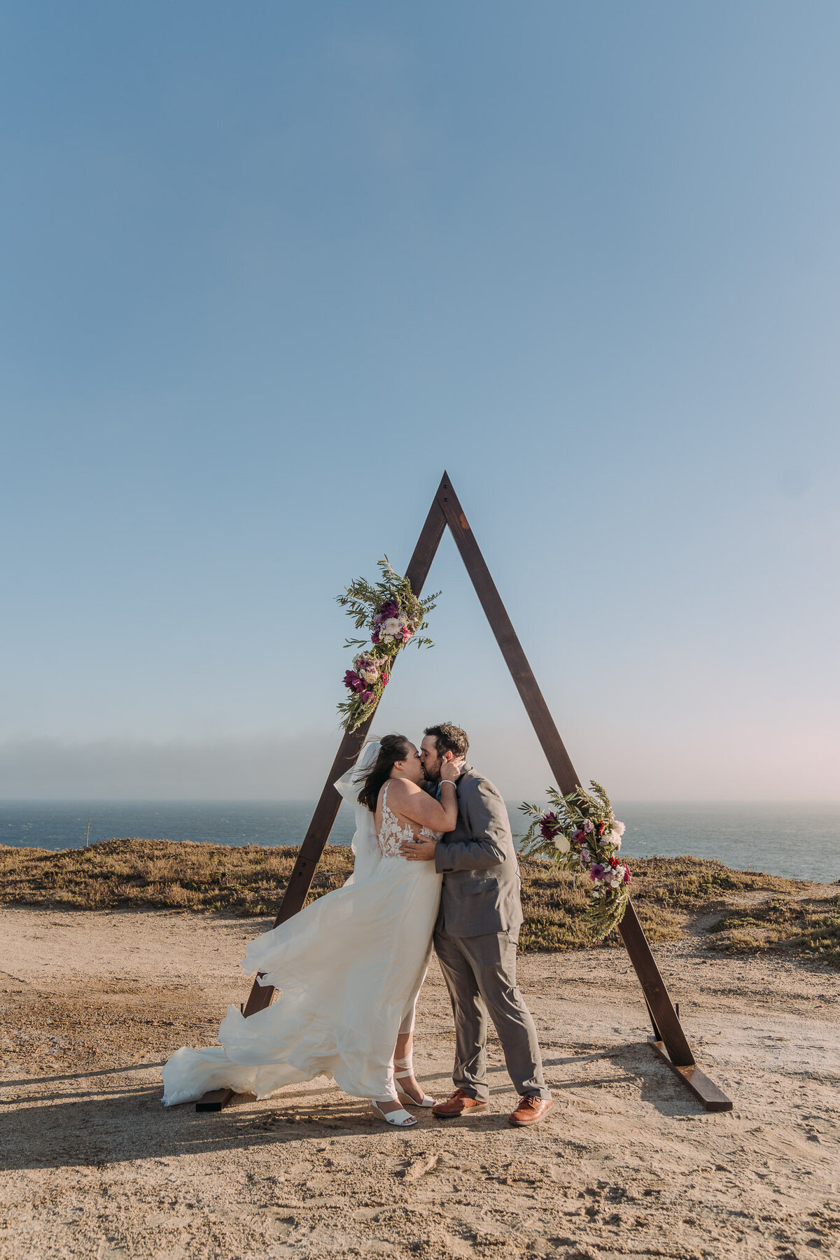 Joyce Li Photography Destination Wedding Elopement Engagement Lifestyle Portrait Photographer West Coast Seattle Washington California santacruzintimatewedding-26