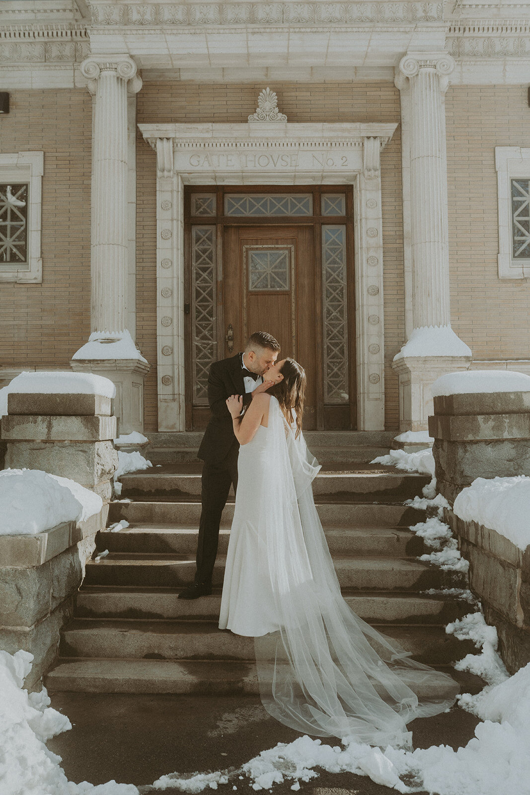 Loraleah Marie Photography | The Highland Rochester NY | Wedding | NYE WEDDING | HIGHLAND PARK | travel photographer-240