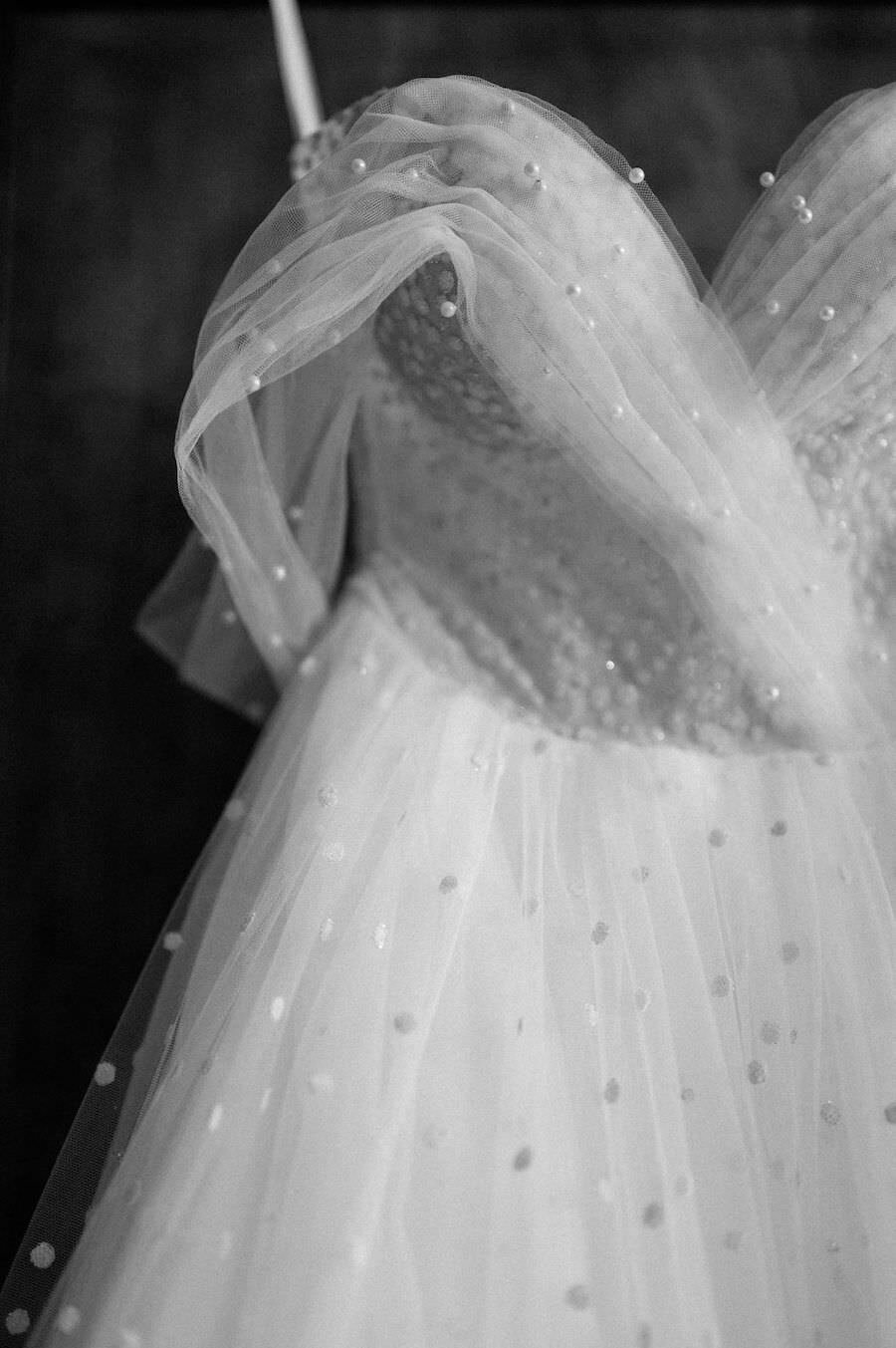 Nicola-Campbell-Timeless-Wedding-Photographer-Scotland-Errol-Park-Siobhan&Cameron-5