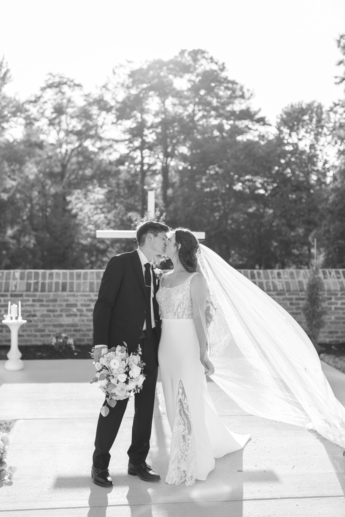 Classy-Editorial-Wedding-Oxbow-Estate-Clayton-North-Carolina-LB1-152