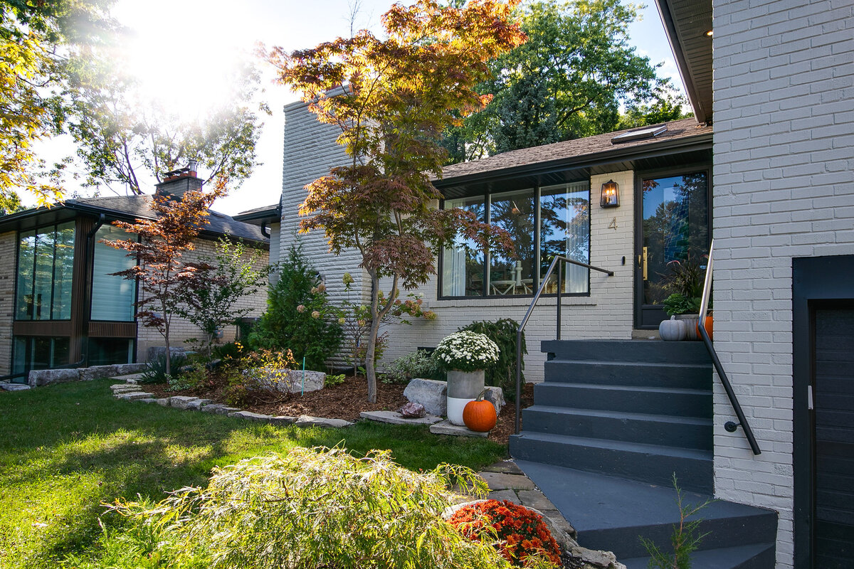 003_Exterior Front