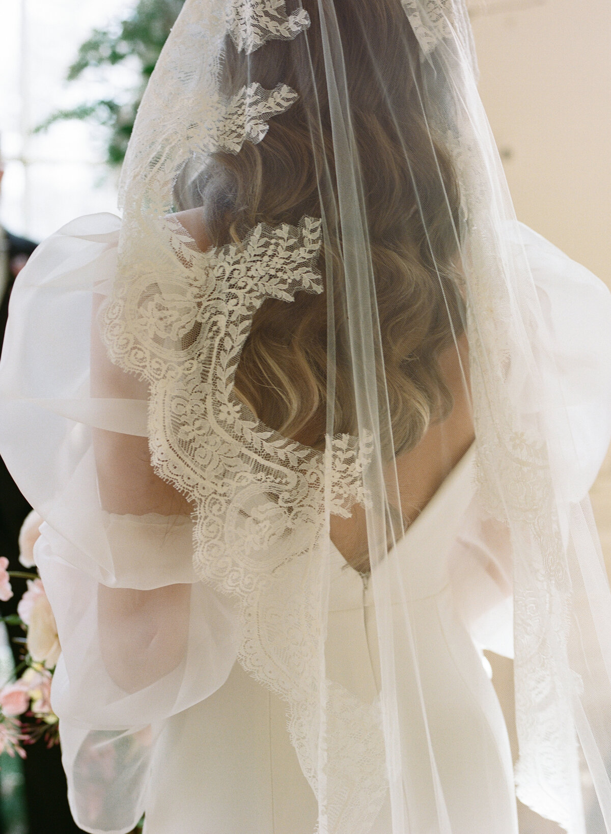 romantic-lace-veil-luxury-wedding-gown-sarah-brehant-events