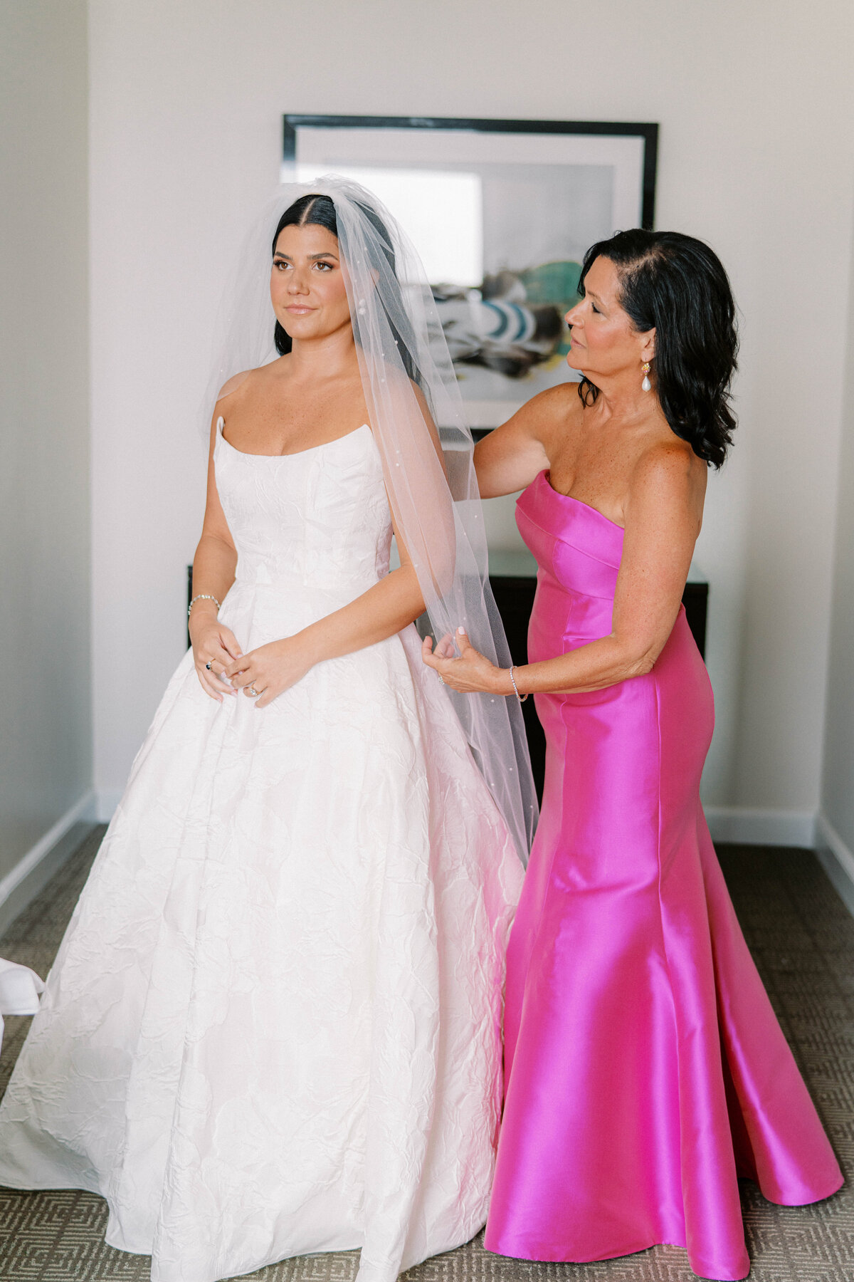 Philadelphia-Ritz-Carlton-Wedding-Bride-Getting-Ready_015
