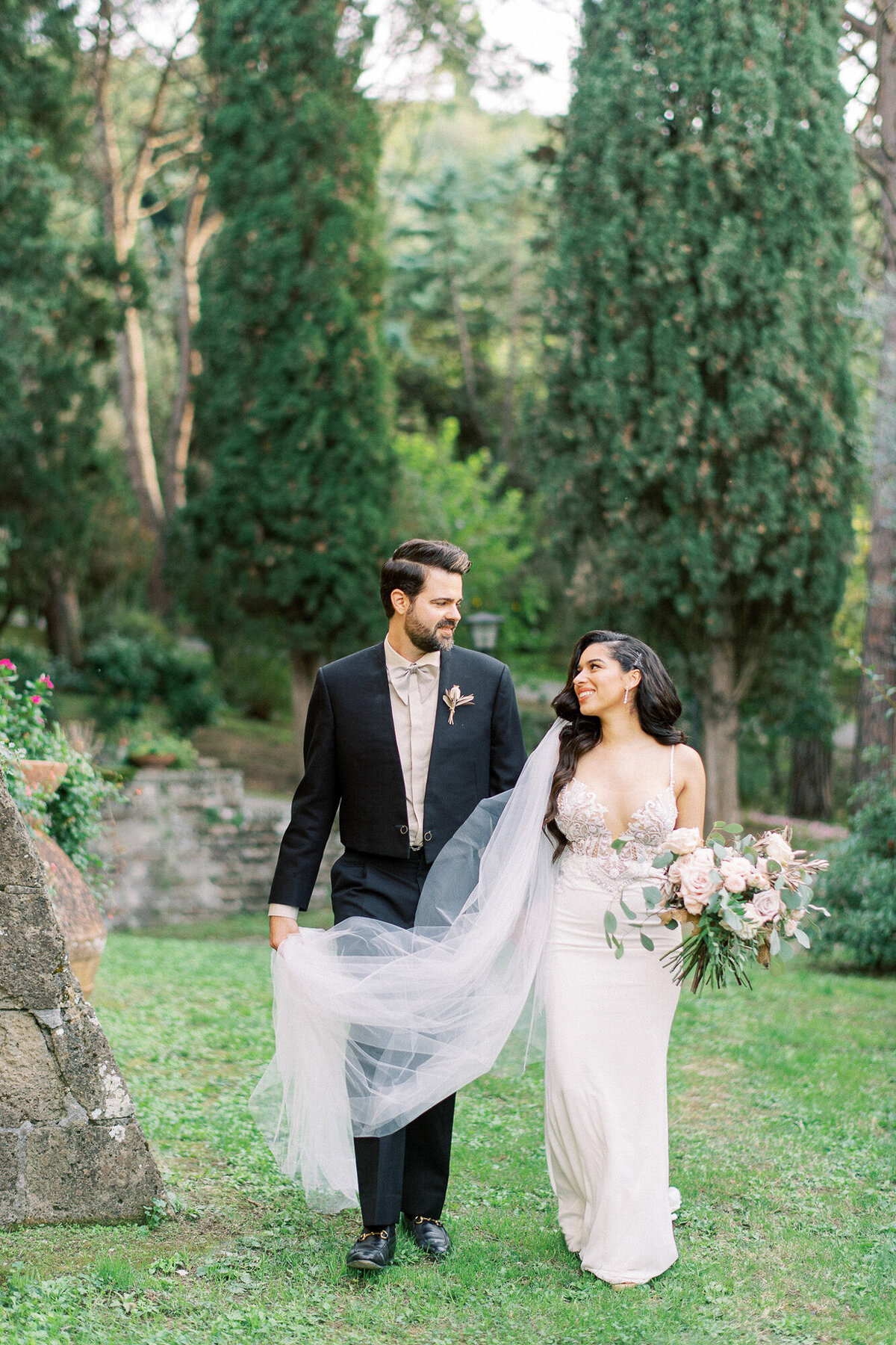 Maïlys Fortune Photography Husband Wife Wedding Weddings Photography France Switzerland Italy Timeless Dreamy Imagery Bilingual French English Destination Weddings Destination Wedding Provence French Riviera Paris Lake Como Tuscany113