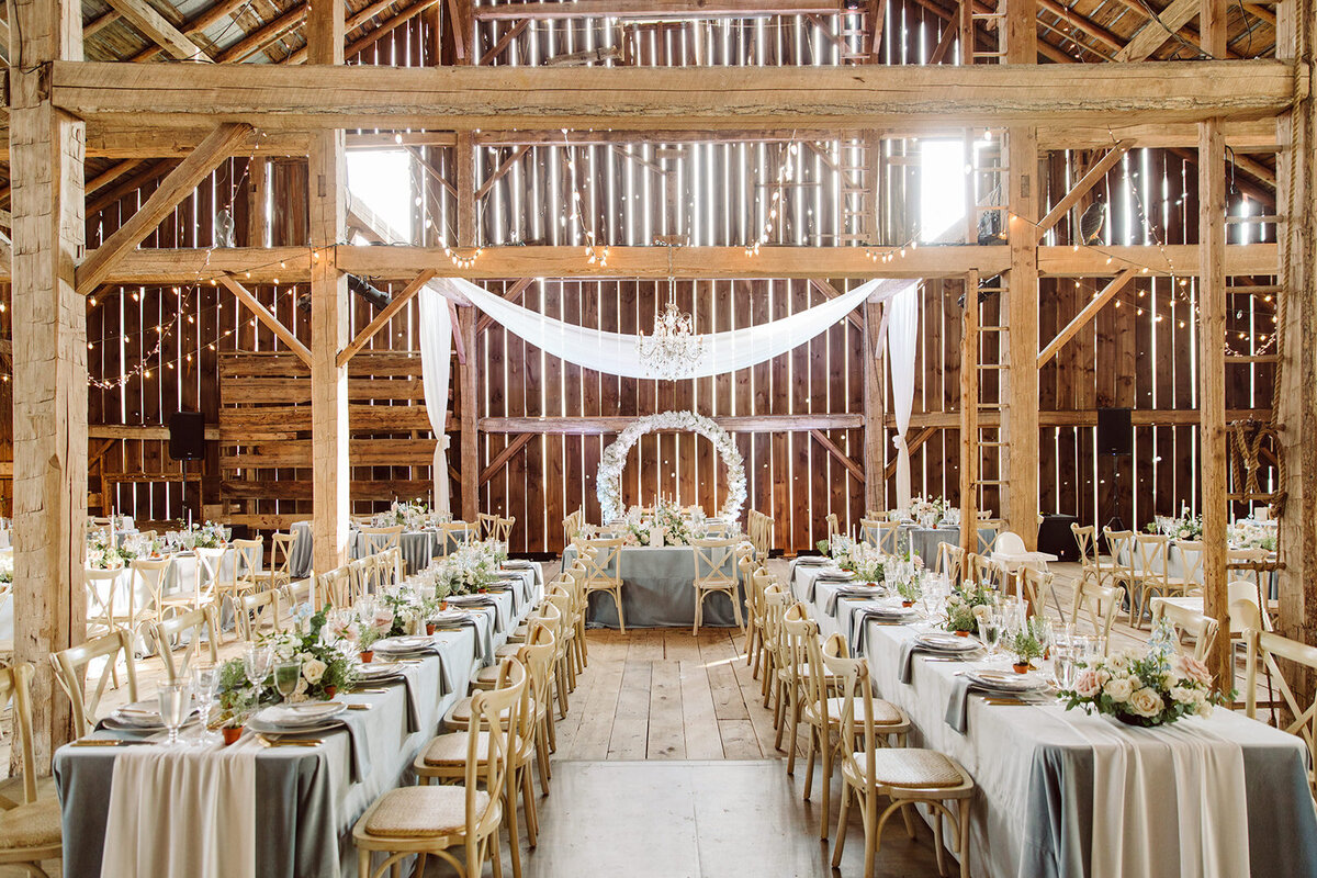 Cambium_farms_barn_wedding_photography_magnolia_studios-kendon_design_co._hamilton_niagara_wedding_planner_florist-42