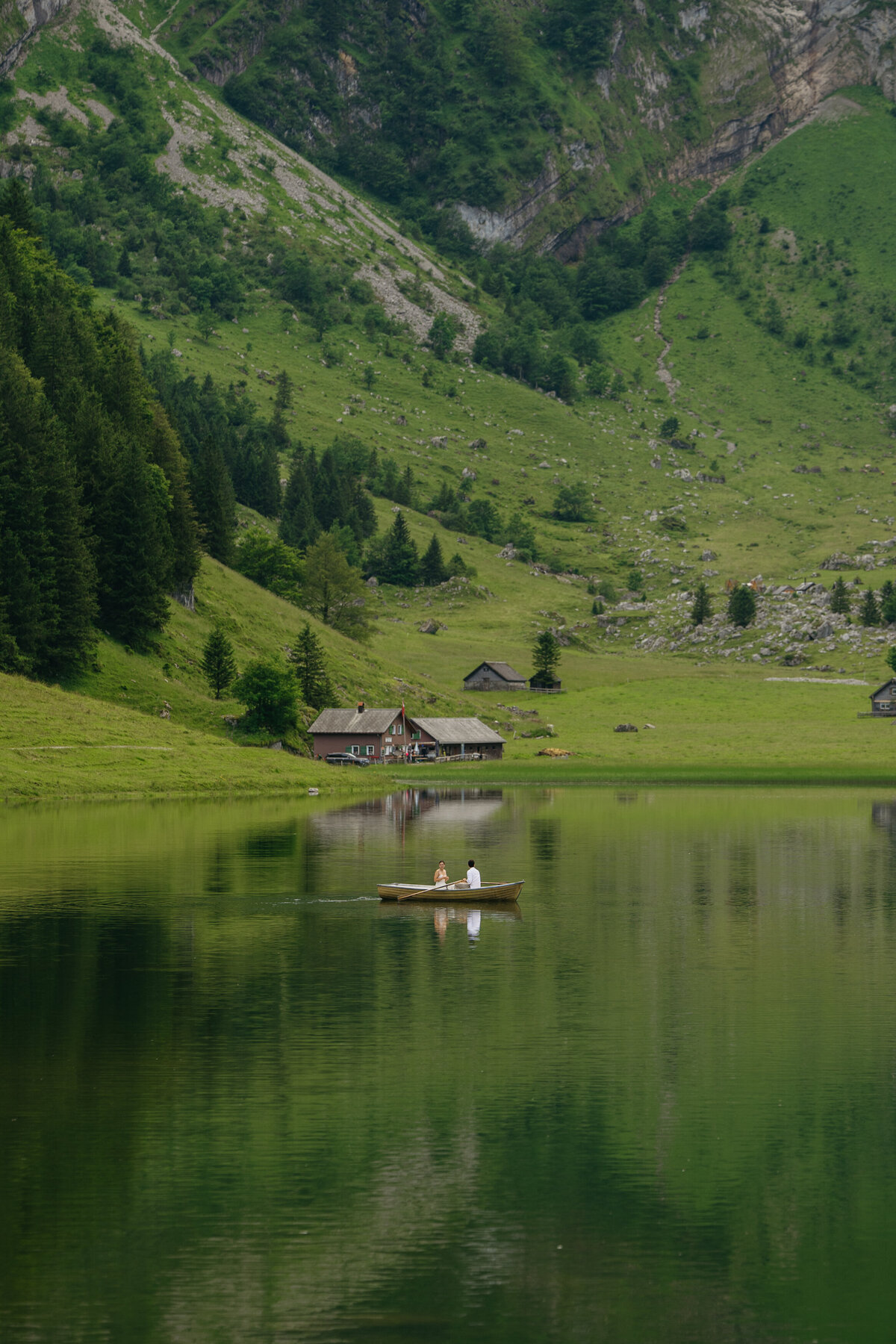 Elopement in rowboat at Seealpsee