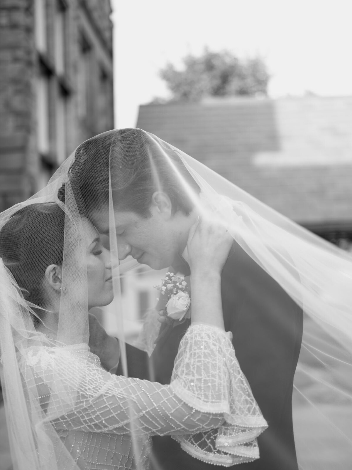 Bride and groom portraits at Shoreby Club on Lake Erie