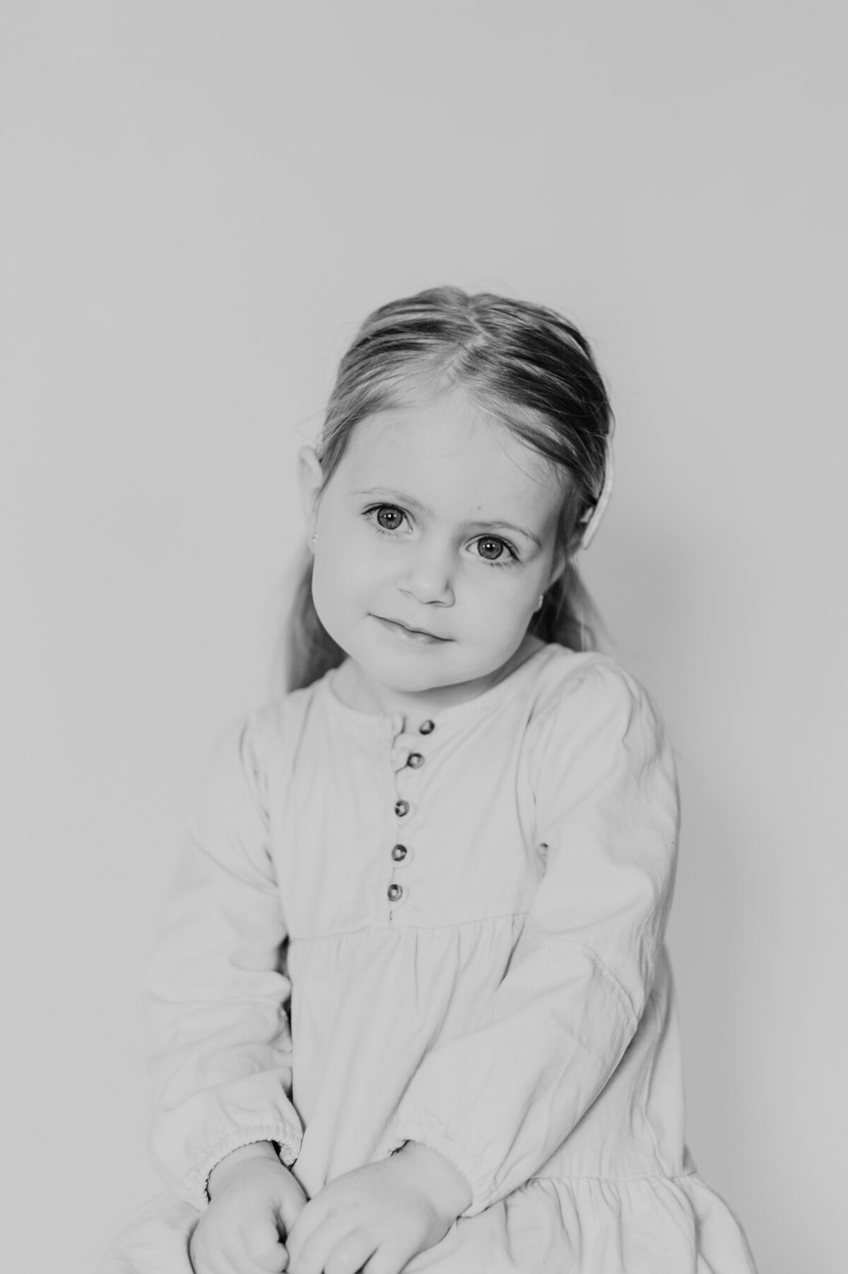 Let your child's personality shine through! St. Paul's premier Personality Portrait Mini Sessions are here for a limited time. Reserve your spot and capture the magic!