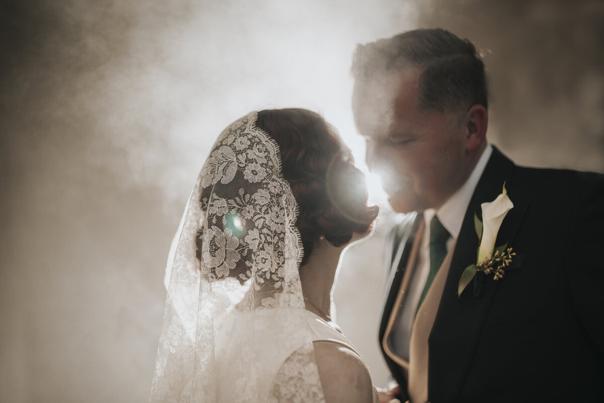 bride-and-groom-portraits-arizona-wedding-photographer-vintage-bride-diy-Iowa-wedding-Photographer-Playlife-Alaynna-Ann-Schwartz20230311_0625