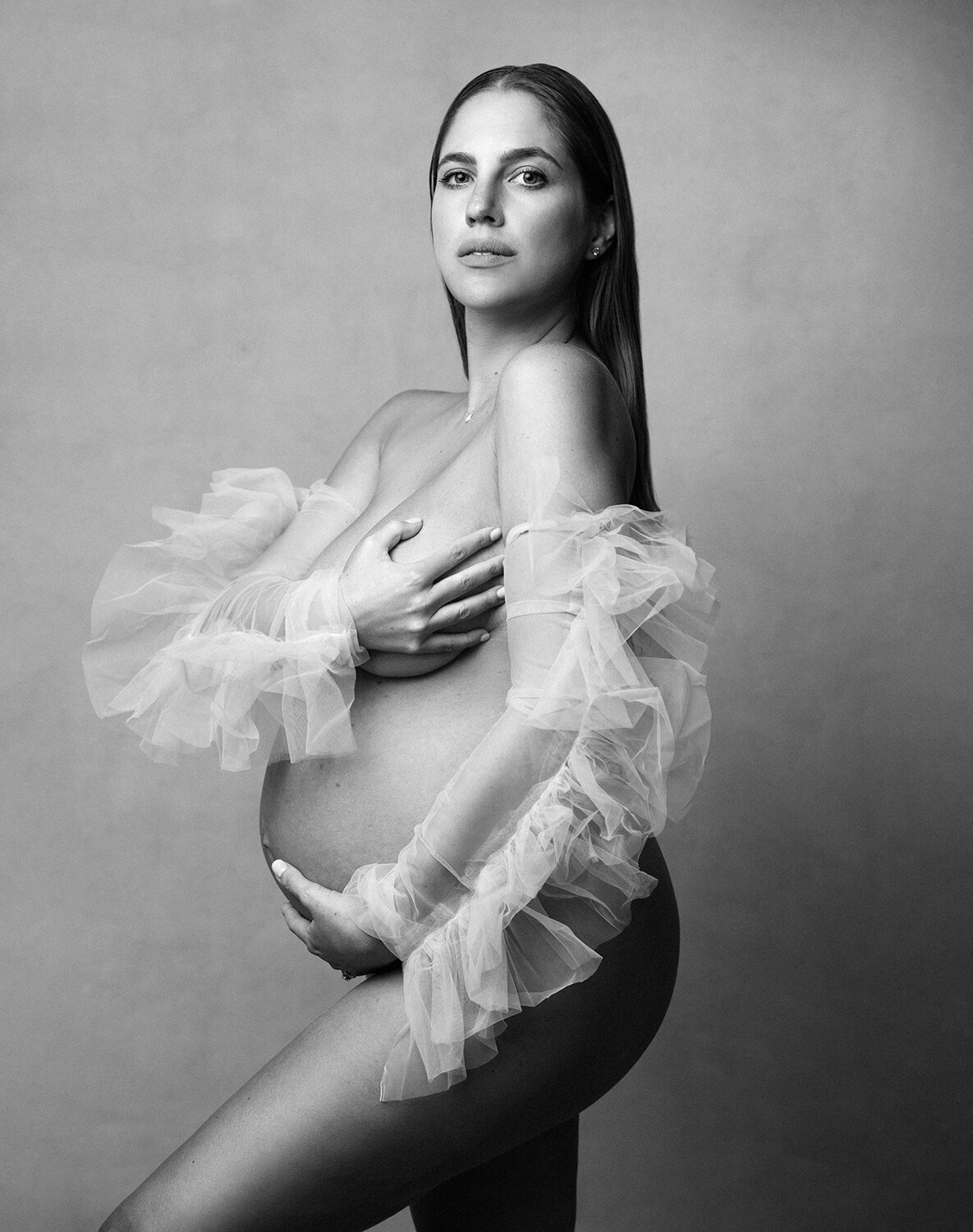maternity photography by Lola Melani