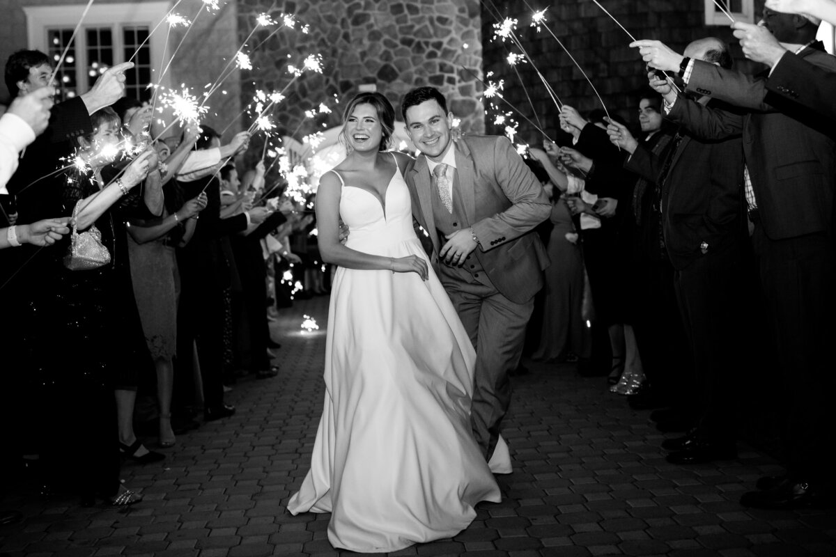 Connie Zhong Photography_NYC Wedding Photographer-The Ryland Inn-Bride and Groom-Sparkler Exit