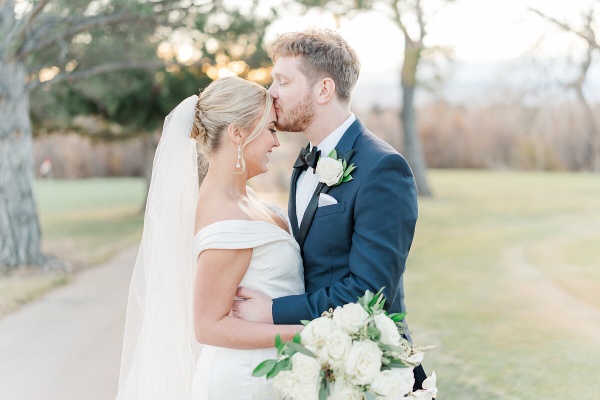 Wellshire Denver Colorado Classic Winter Wedding Elena Spraguer Photography 0108