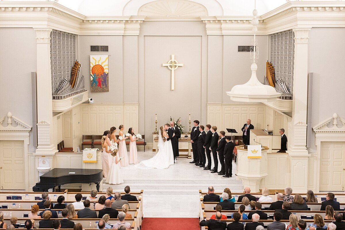 Raleigh-NC-Wedding-Photographer-The-Maxwell-Sarah-Hinckley-Photography-Timeless-Wedding-Photographer-_0021