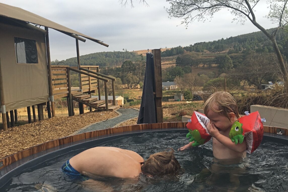 Glamping-zuid-afrika-met-kinderen-hottub