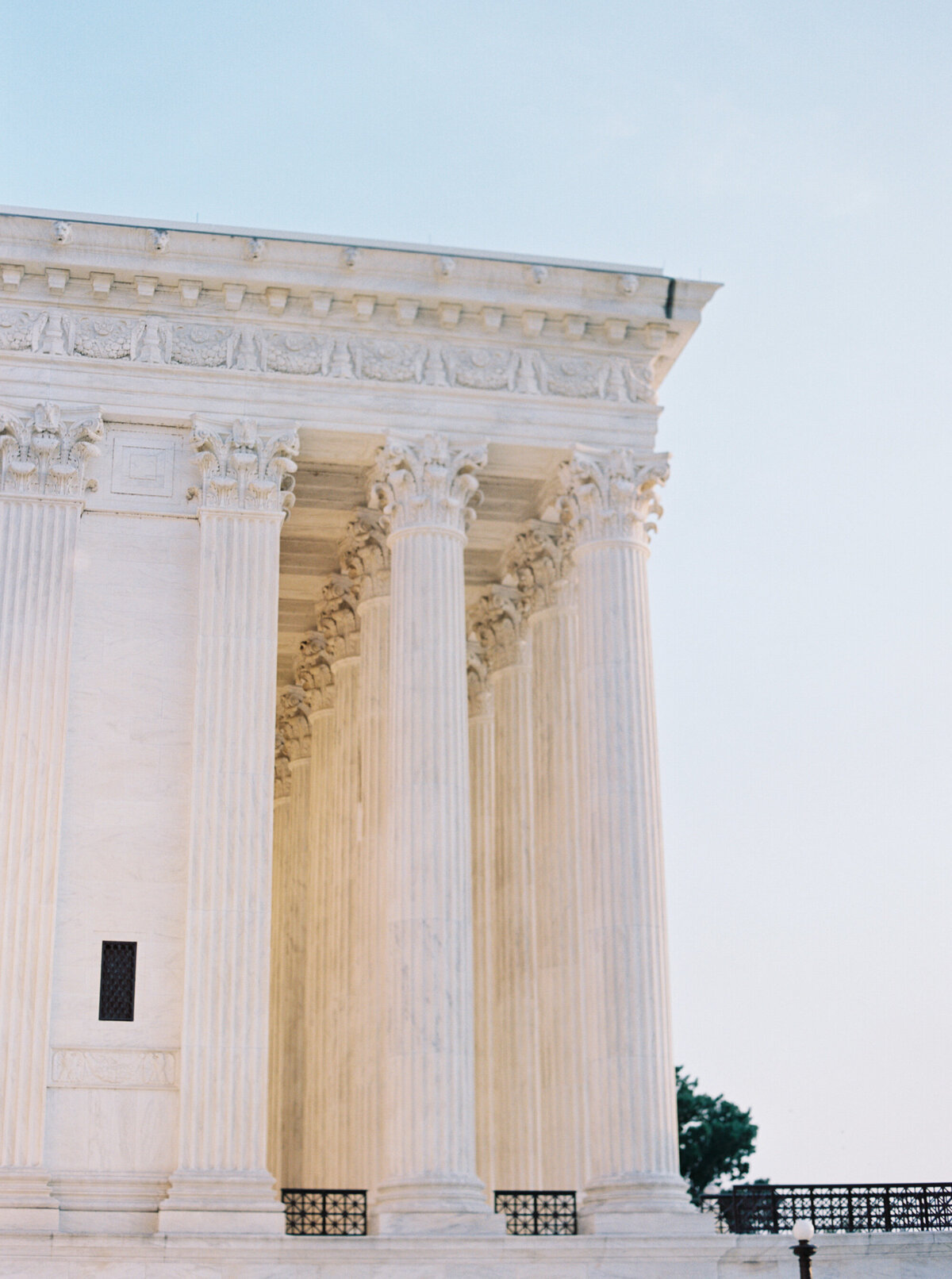 Emily March Photography Wilmington, North Carolina and Destination Wedding Engagement Photographer Heirloom Photography for Memorable Gatherings Light Airy Sentimental Imagery Images Weddings Chelsea+Nick_006