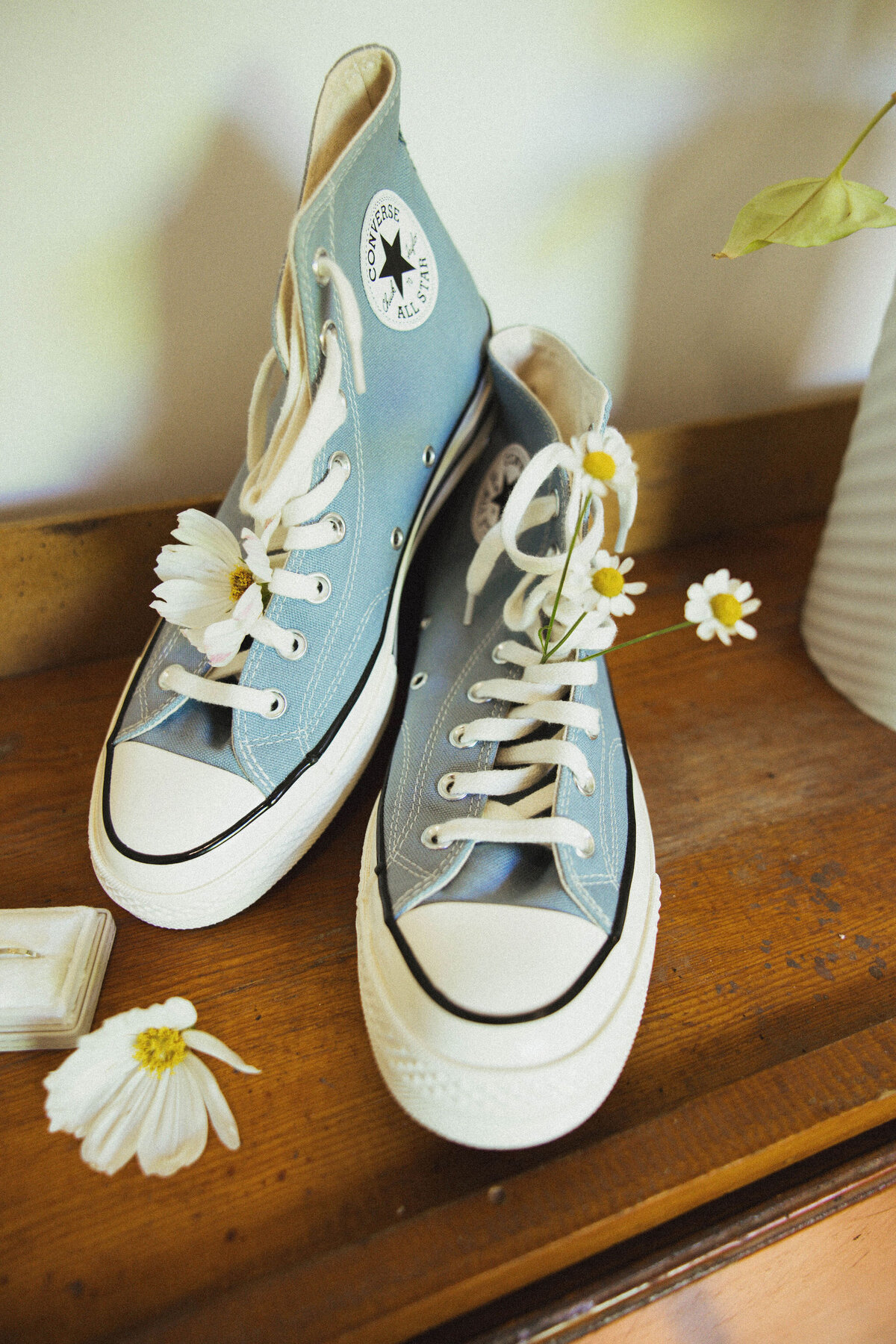 Brooke&PerronWeddingPhotos_GettingReady_AustinWeddingPhotographer_HereafterFilms-10