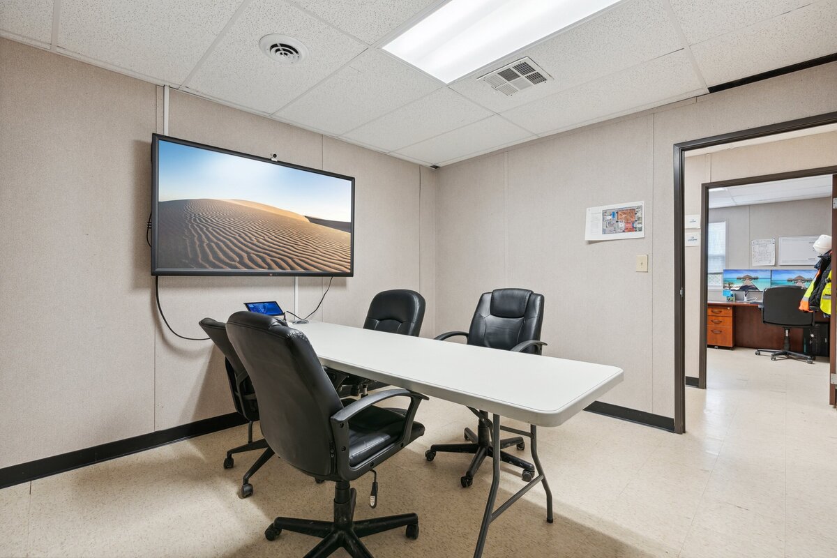Temporary site office trailers for construction company