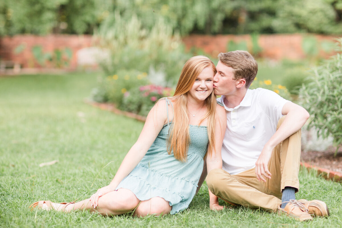 Jennifer B Photography-Weymouth Gardens-Southern Pines-Jackson and Hannah-Engagement-2020-0052