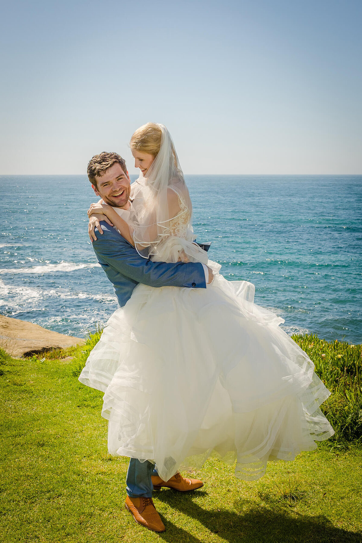 la-jolla-elopement-photo-at-golden-hour