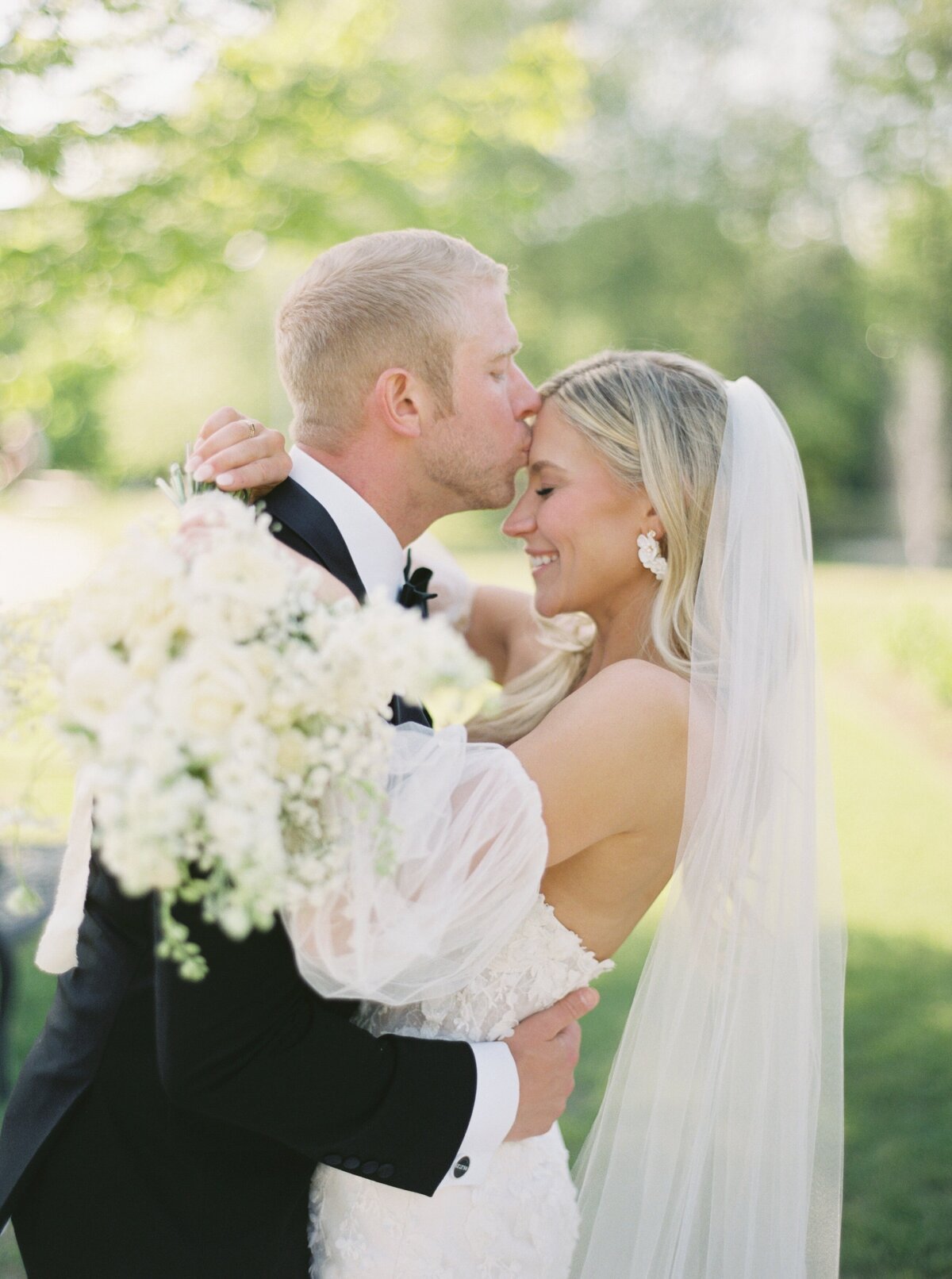 castle-farms-charlevoix-michigan-wedding-photographer-fine-art-film-luxury_0059
