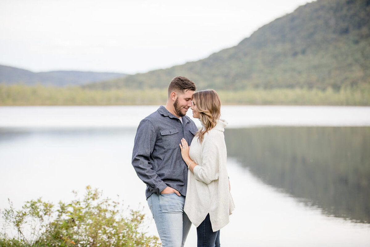 Rachel-Elise-Photography-Syracuse-New-York-Engagement-Shoot-Labrador-Hallow-23