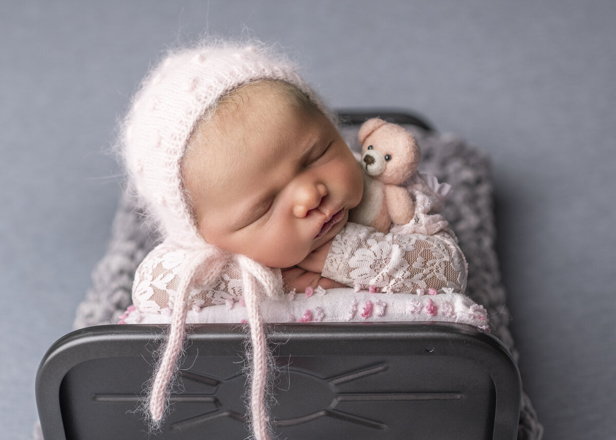 Naomi newborn-398 cropped copy