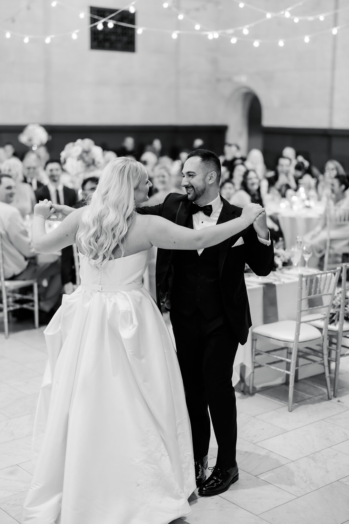 kasia-sickau-photography-cincinnati-ohio-wedding-photographer-caitlyn-mohammed-cincinnati-art-museum-wedding52