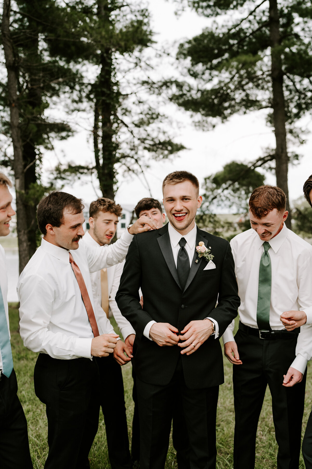 kraber-the-gathering-grounds-iowa-wedding-68