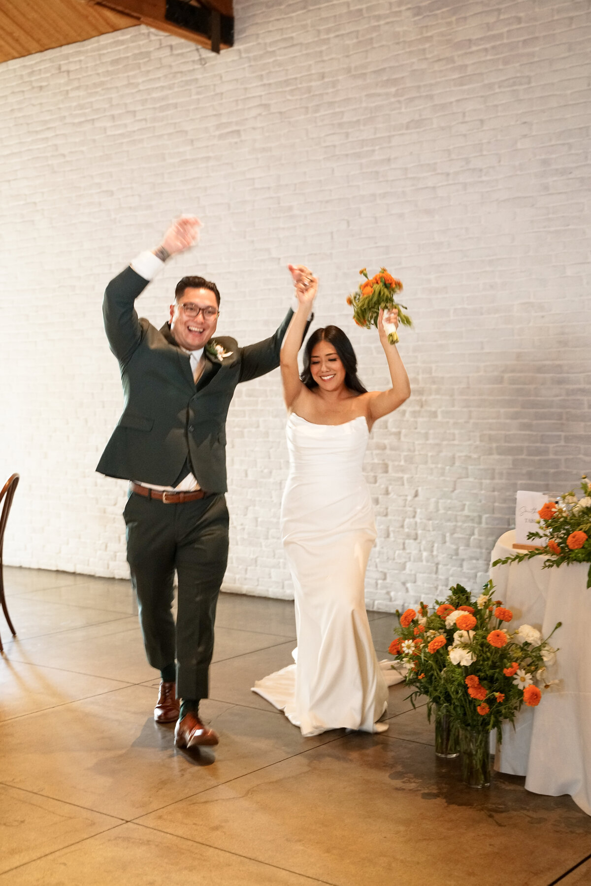 firstDancesVoTranWedding-10