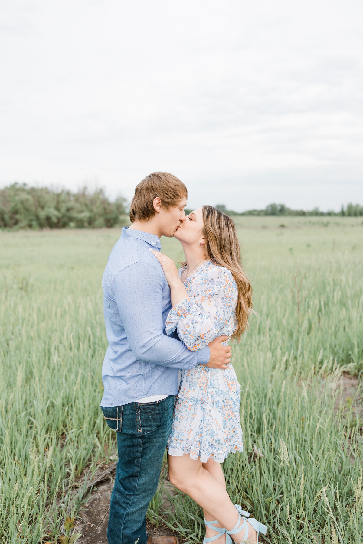 engagement-session-hutchingson-mn (76)