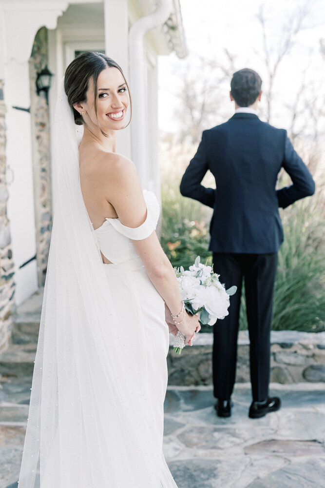 ENP - Heigh Torr Estate Wedding - Simple Elegant Wedding Design for Historic Manor Wedding Venue - Atlanta Wedding Photographer - Light and Airy Film Wedding Photographers in GA-14