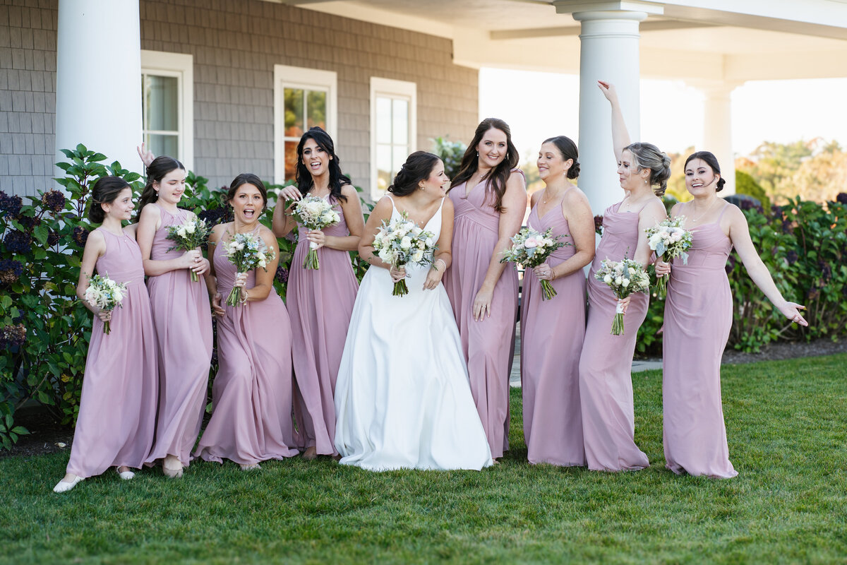 Elegant wedding decor and florals at Waverly Oaks venue