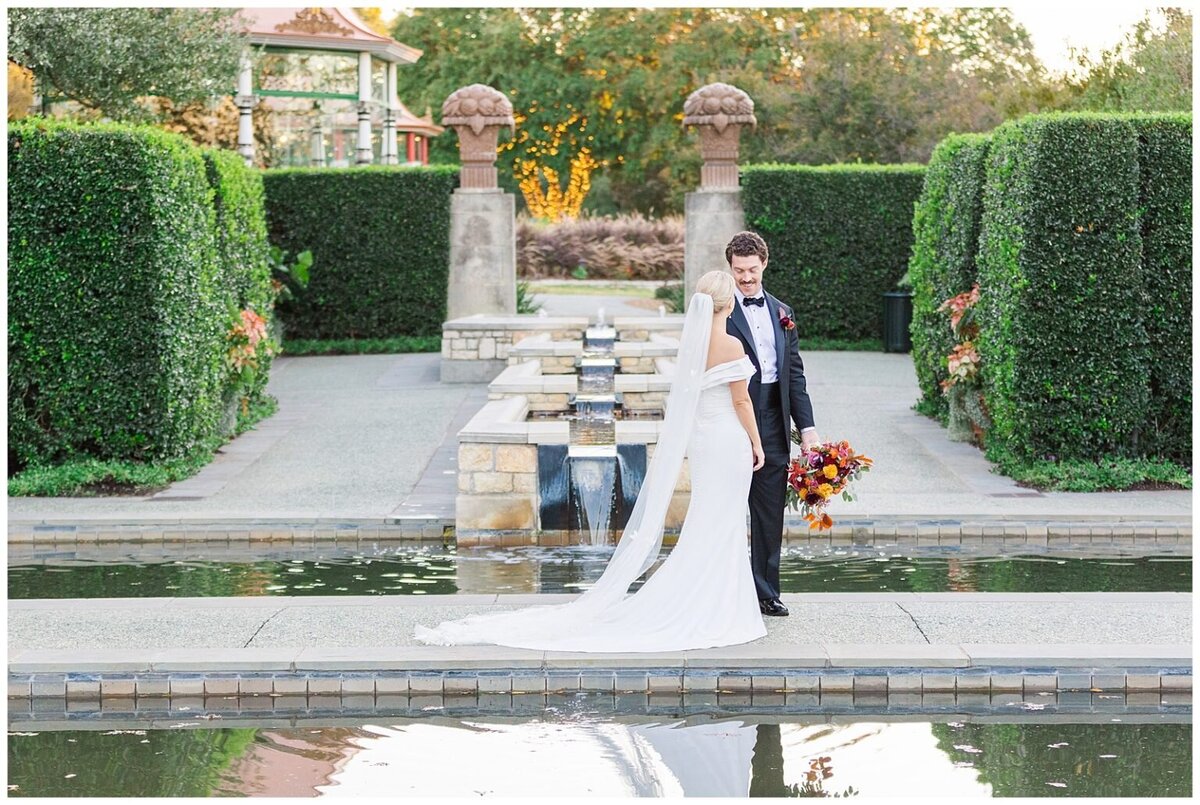 Vaughan-and-Matt-wedding-at-dallas-arboretum_5189-1536x1030