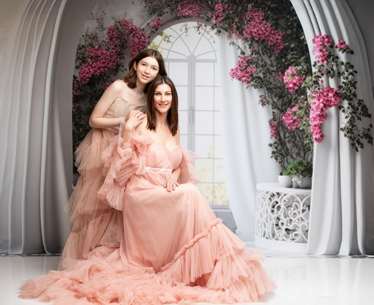 Modern Family Photos in Studio | Simple and Stylish Portraits