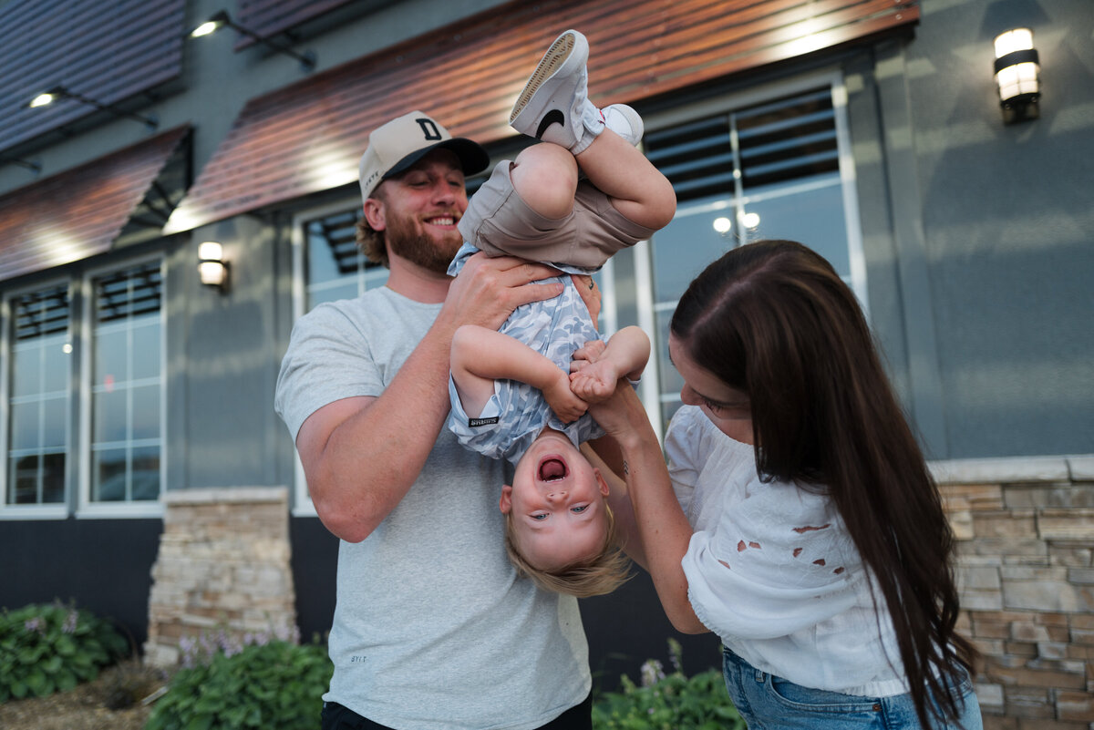 Okerstrom-family-Will-DeGraw-Clever-Disarray-38