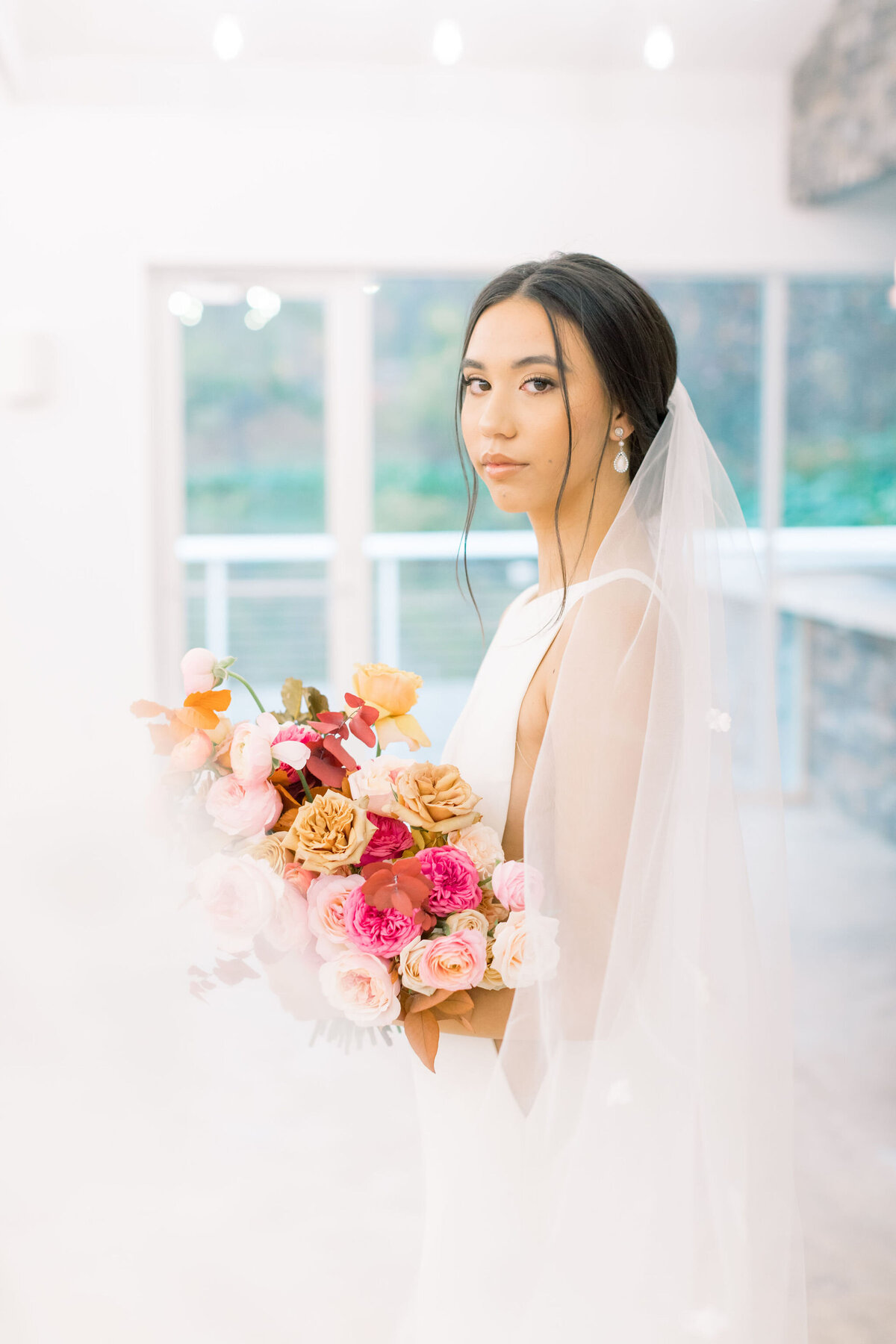 colorful-geometric-bridal-forever5-houston-styled-shoot-13