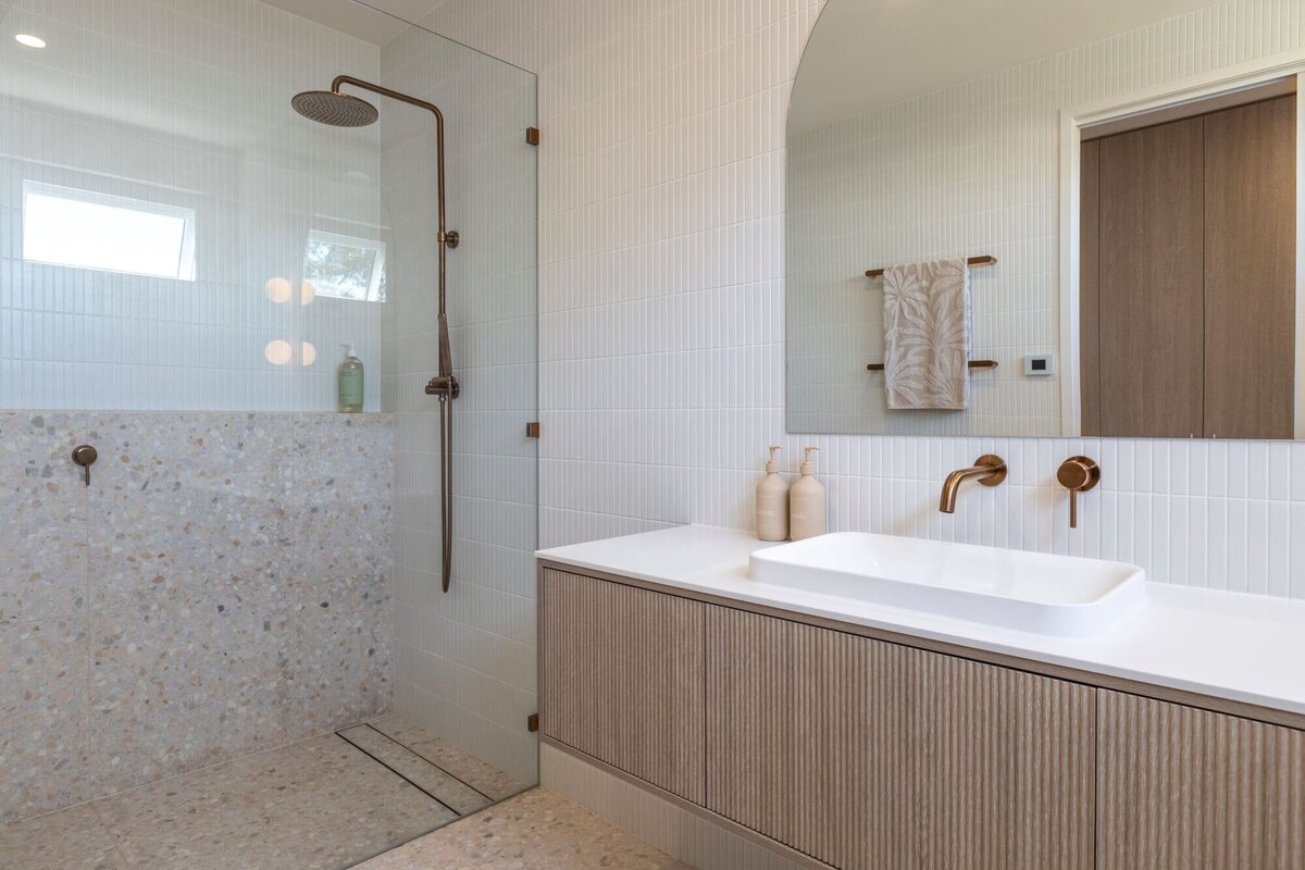 Moden Bathroom with terrazo tile