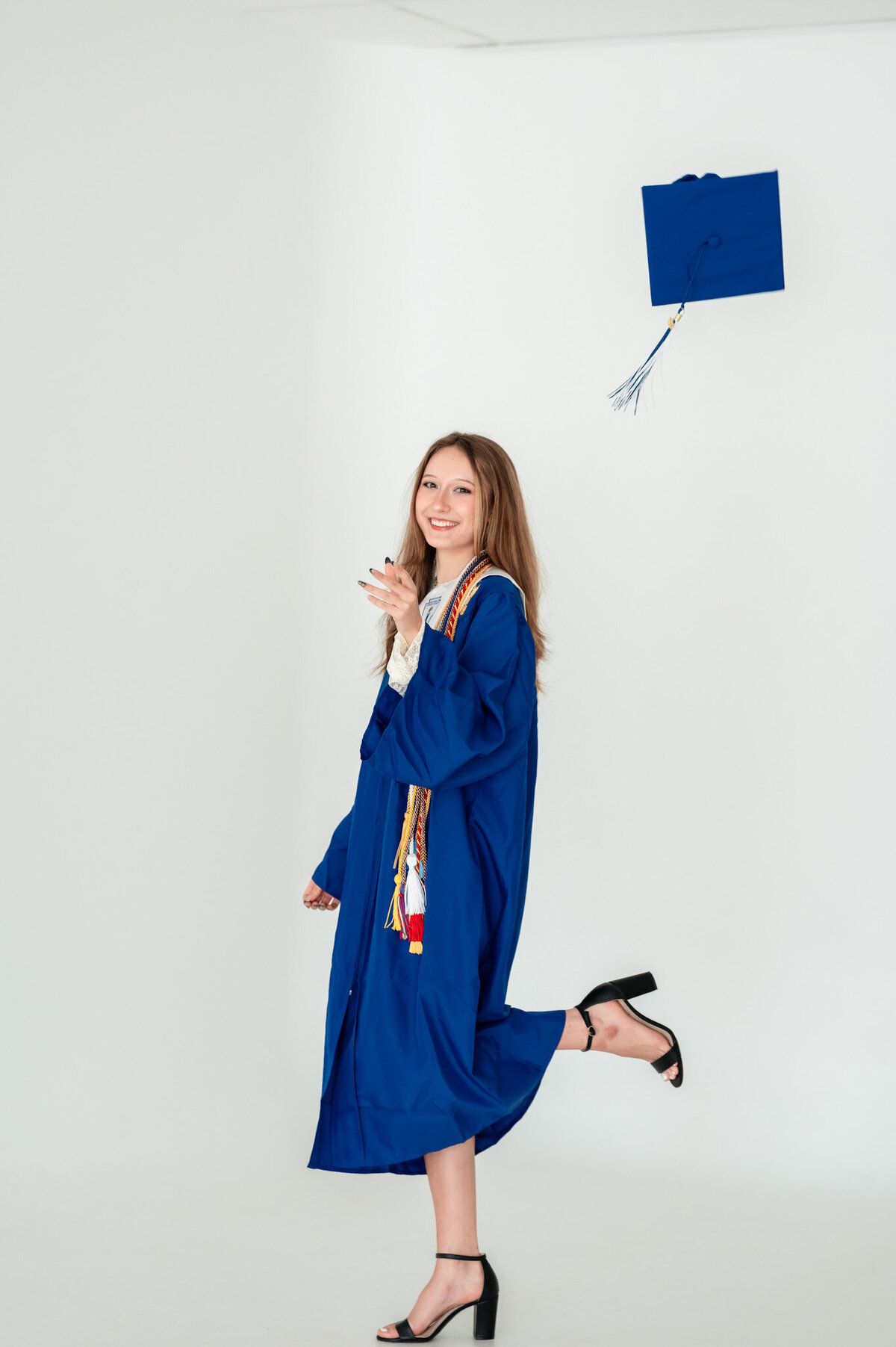anastasia-cap-and-gown-studio-graduation-photos-jacksonville