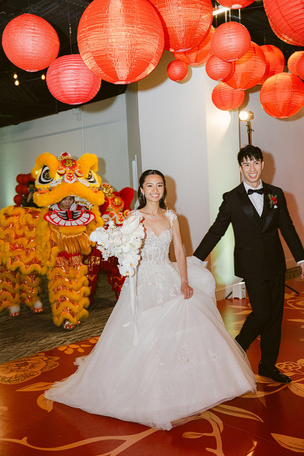 Faye-Fern-Creative-Bo-Shim-Steph-Brian-New-Jersey-NYC-Modern-Chinese-American-Wedding-Lion-Dance-08