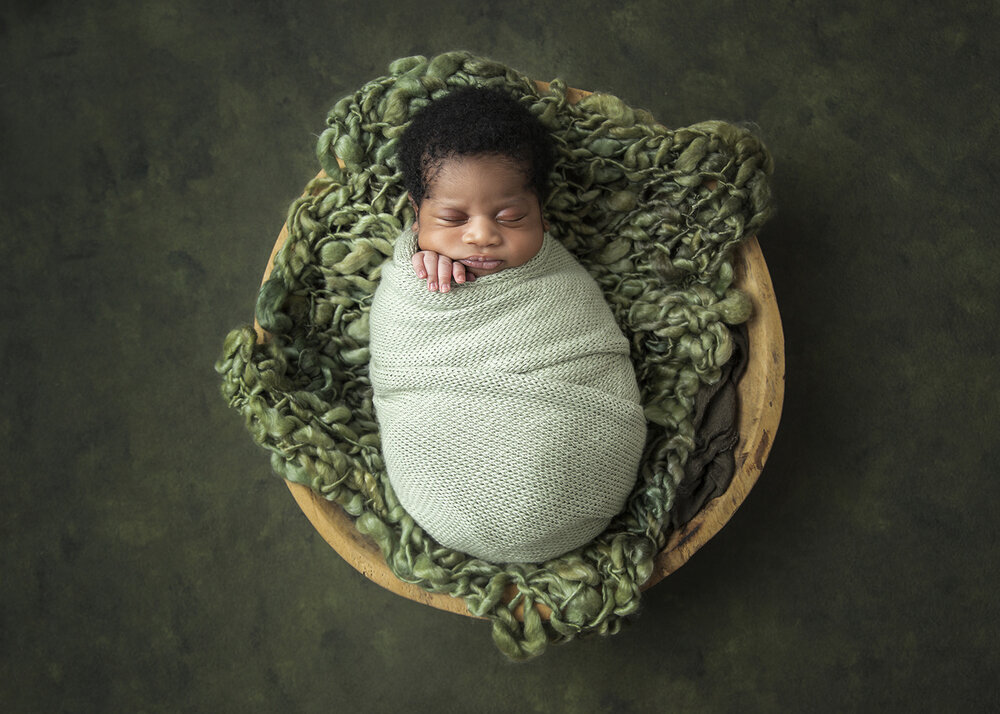 NEWBORN_BABYBOY_GREENWRAPPED