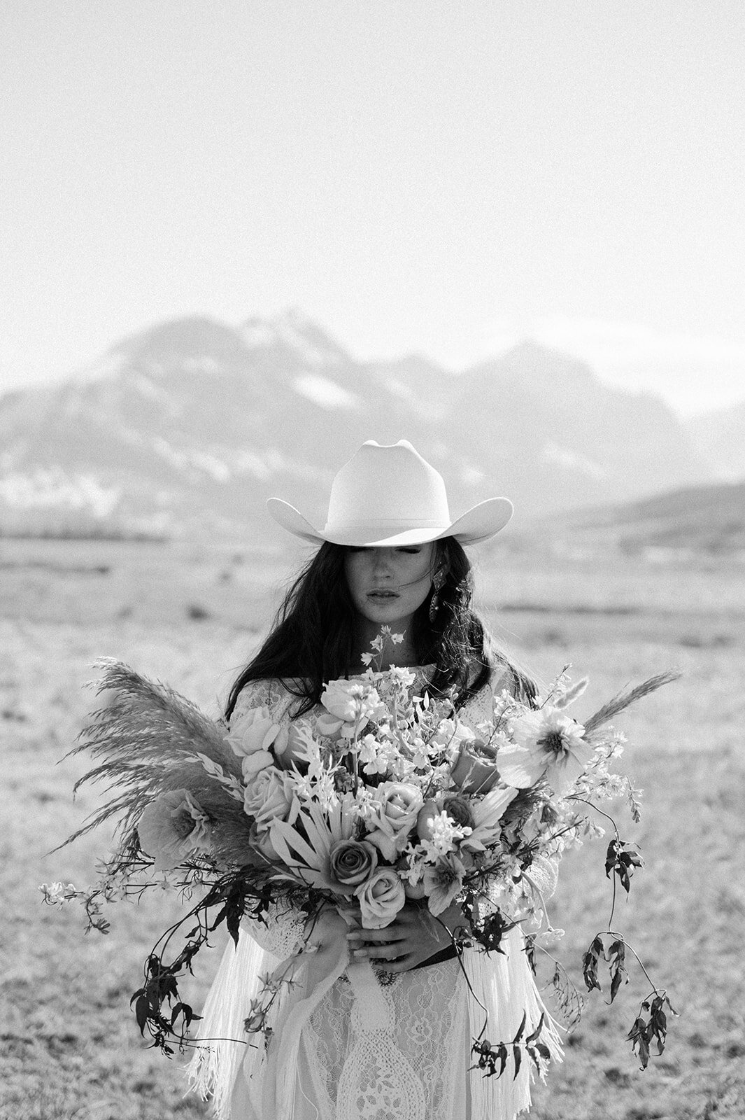 western-boho-glacier-park-elopement-presley-gray-photo-9869