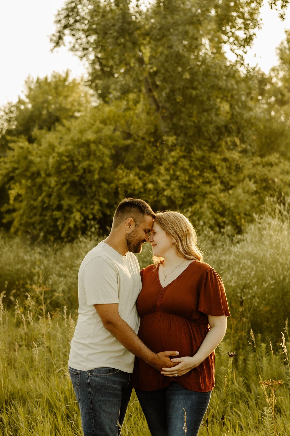 midwest-maternity-wildflower-session-3