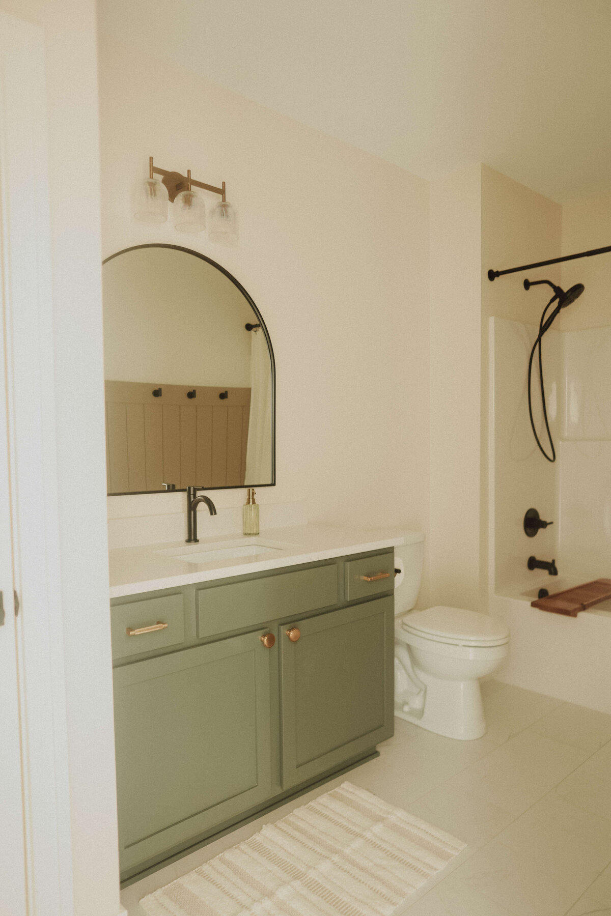 9632-Bathroom-Polk-City-Central-Iowa-Custom-Home-JRL-Builders-3F1A8232