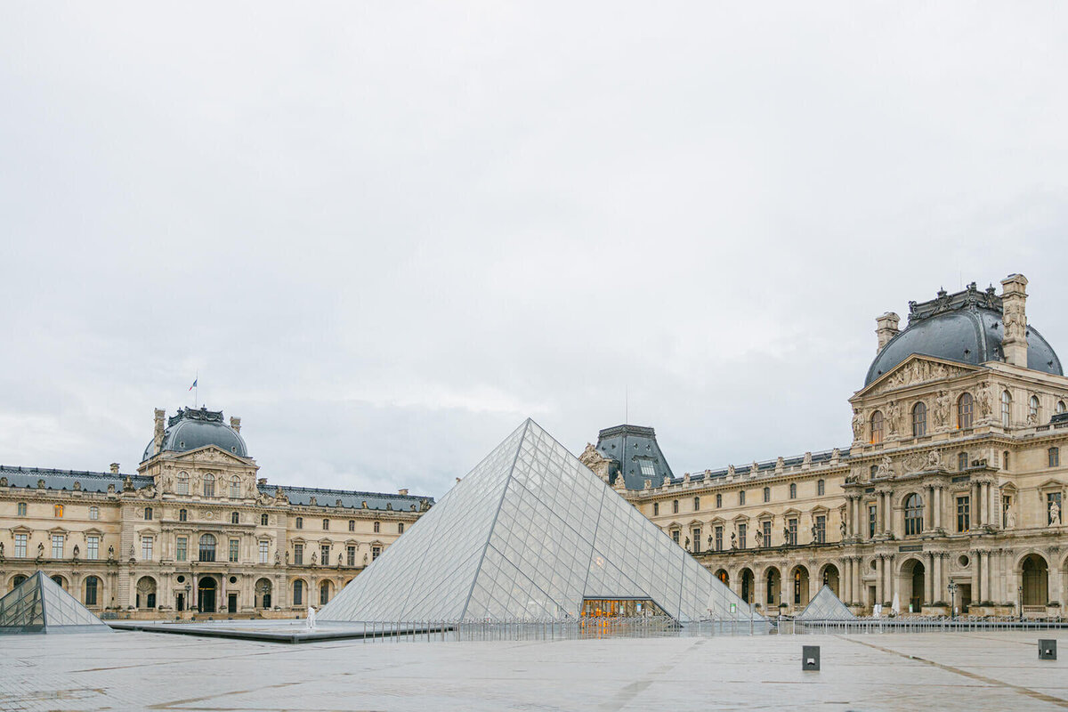Paris-Elopement-Larisa-Shorina-Photography-le-Prive-Collective-1