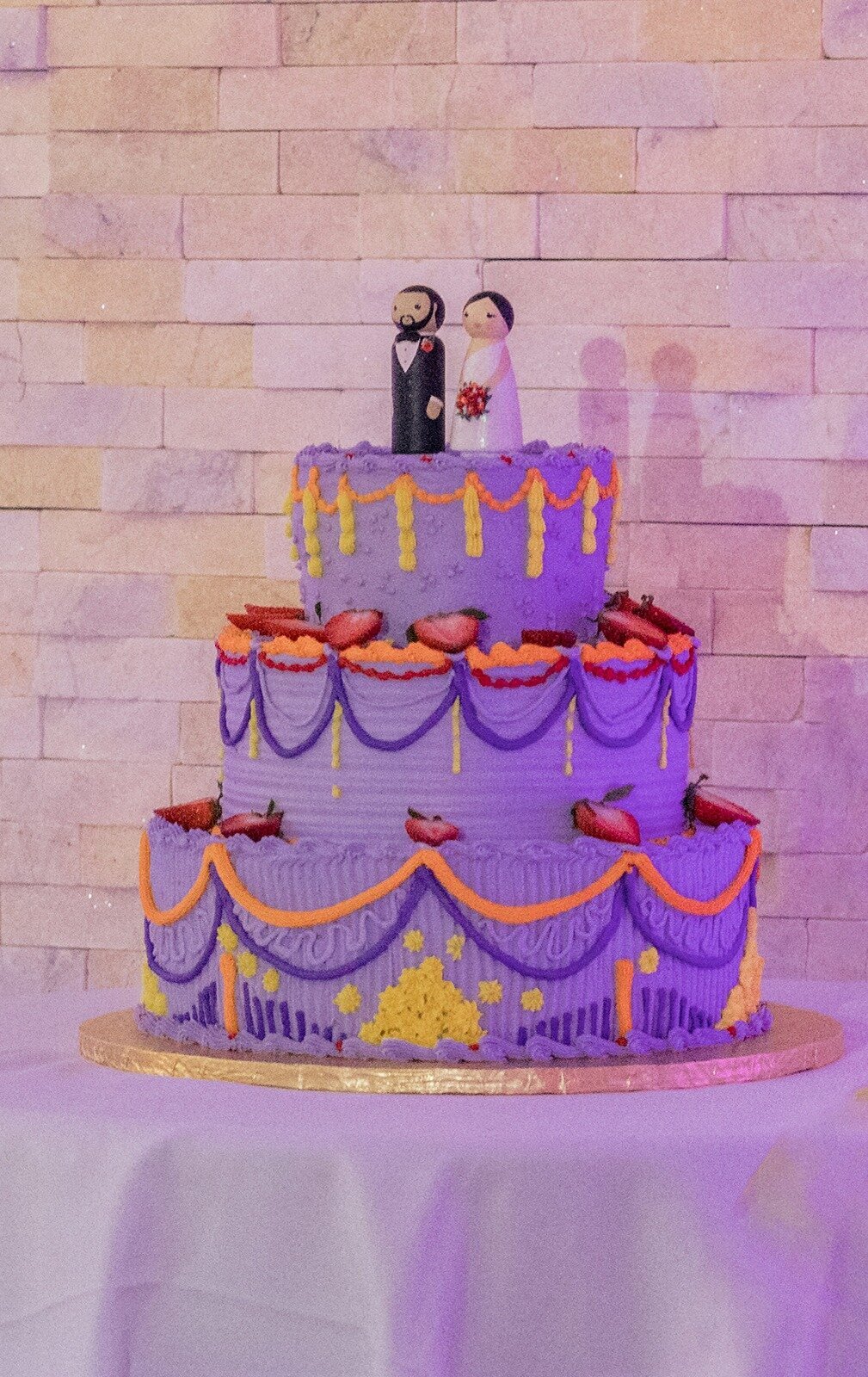 Indian-Chinese-wedding-Renaissance-toast-cake-cutting-4