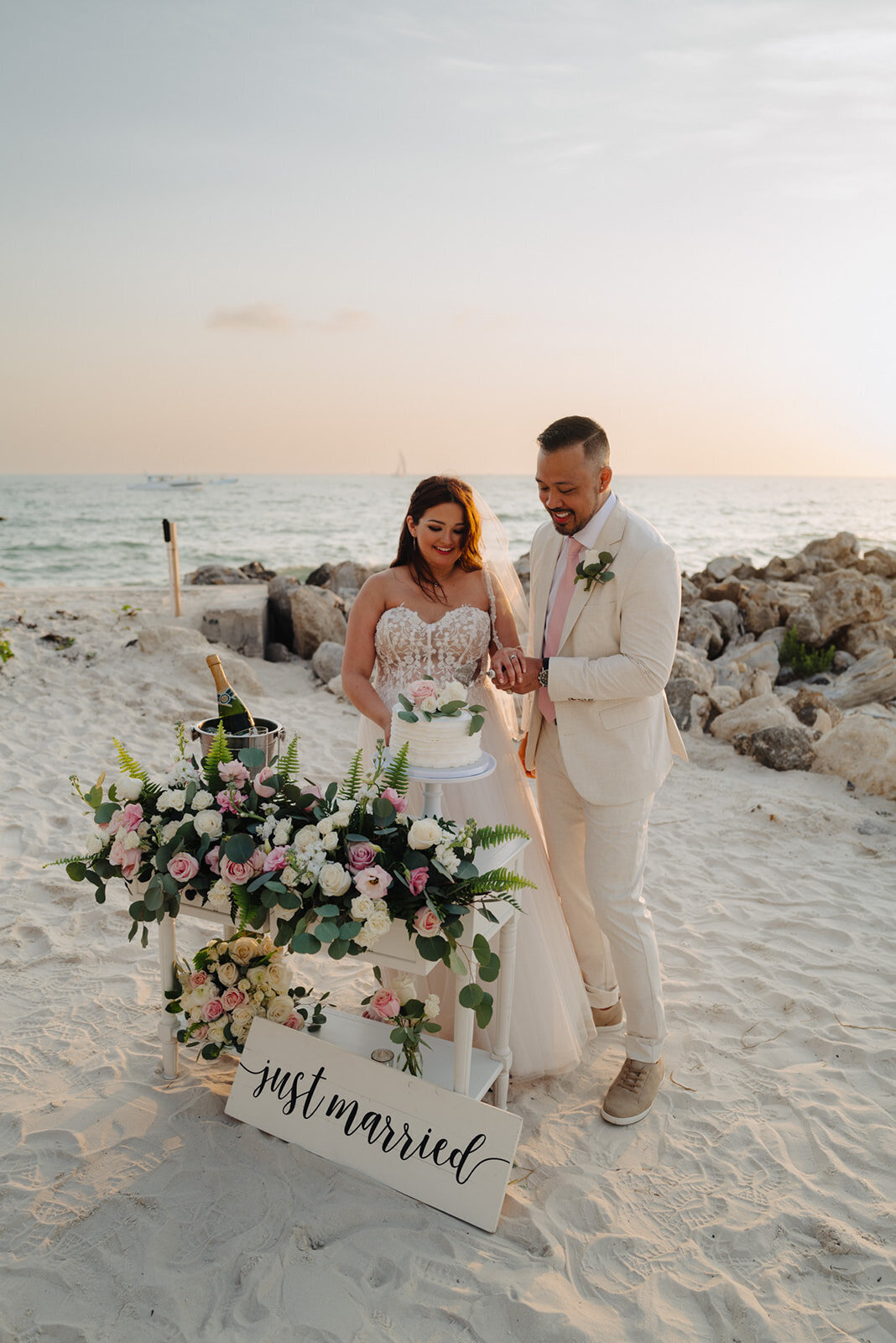 mcneile-photography-clearwater-beach-elopement-chantilly-chic-celebration-11