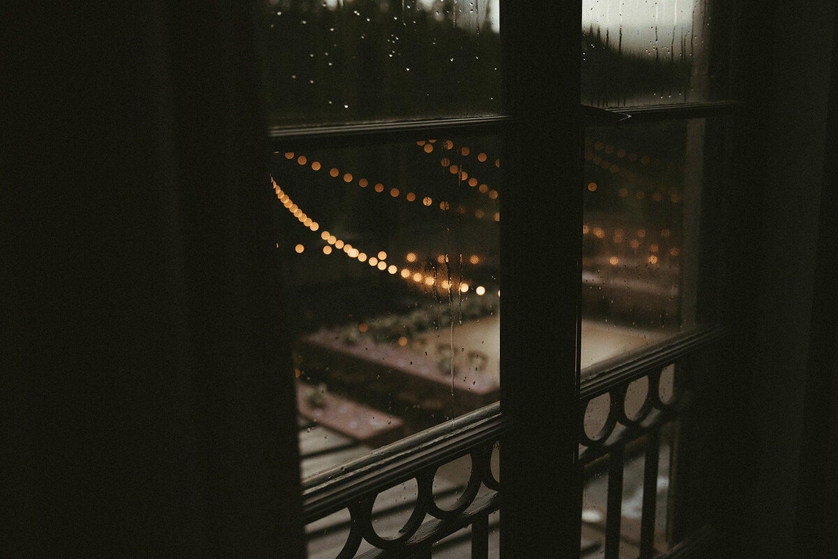 Stratman Imagery, Intimate Wedding and Family Photographer based in Western North Carolina, New York City. Destination Weddings. Asheville Documentary Wedding Photography. Moody.