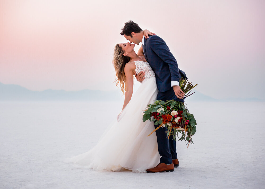 180830_Jenn&BenBridals_BonnevilleSaltFlatsUtah_AnjaJensenPhotography_001-189