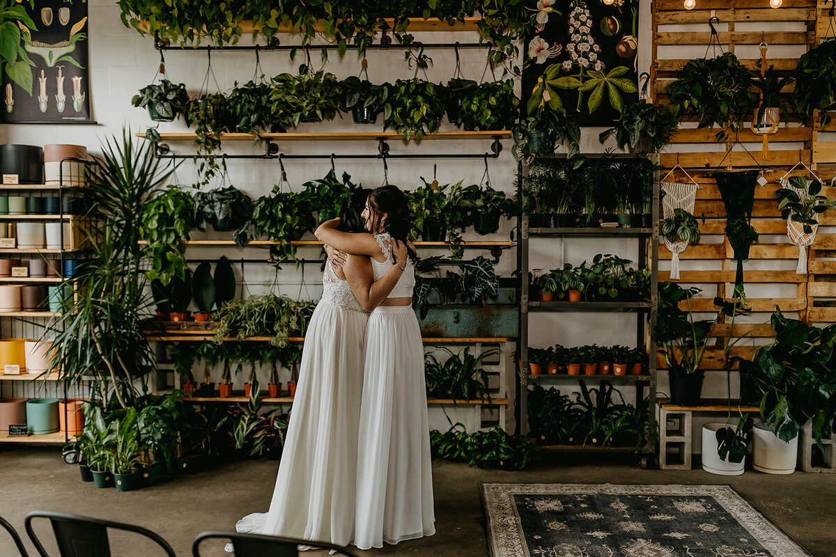 rad-red-wild-roots-unique-wedding-venue-chantilly-chic-celebrations-4